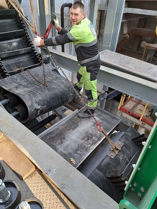 Sidewall Cleated Conveyor Belt